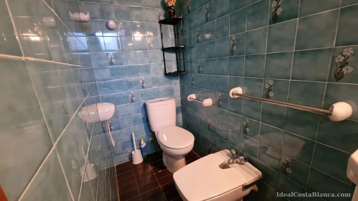 5 bedroom Townhouse for sale in Benimantell - € 249,000 (Ref: 9847946)