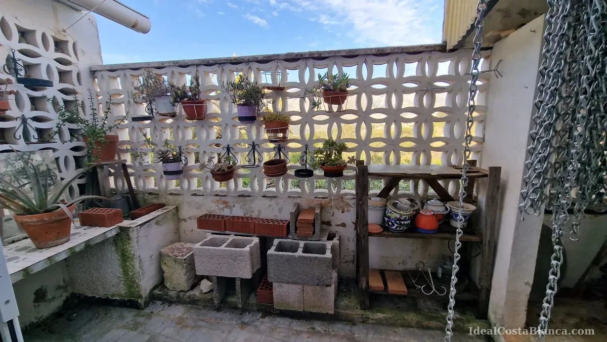 5 bedroom Townhouse for sale in Benimantell - € 249,000 (Ref: 9847946)