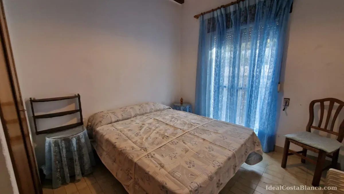 5 bedroom Townhouse for sale in Benimantell - € 249,000 (Ref: 9847946)