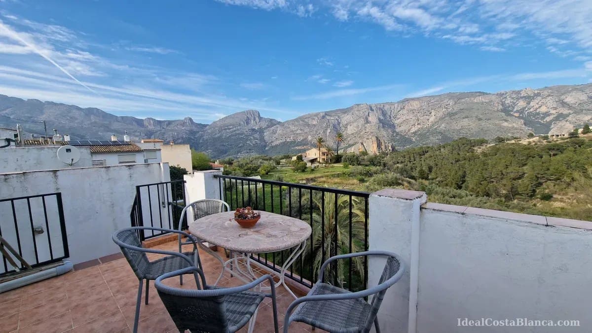 5 bedroom Townhouse for sale in Benimantell - € 249,000 (Ref: 9847946)