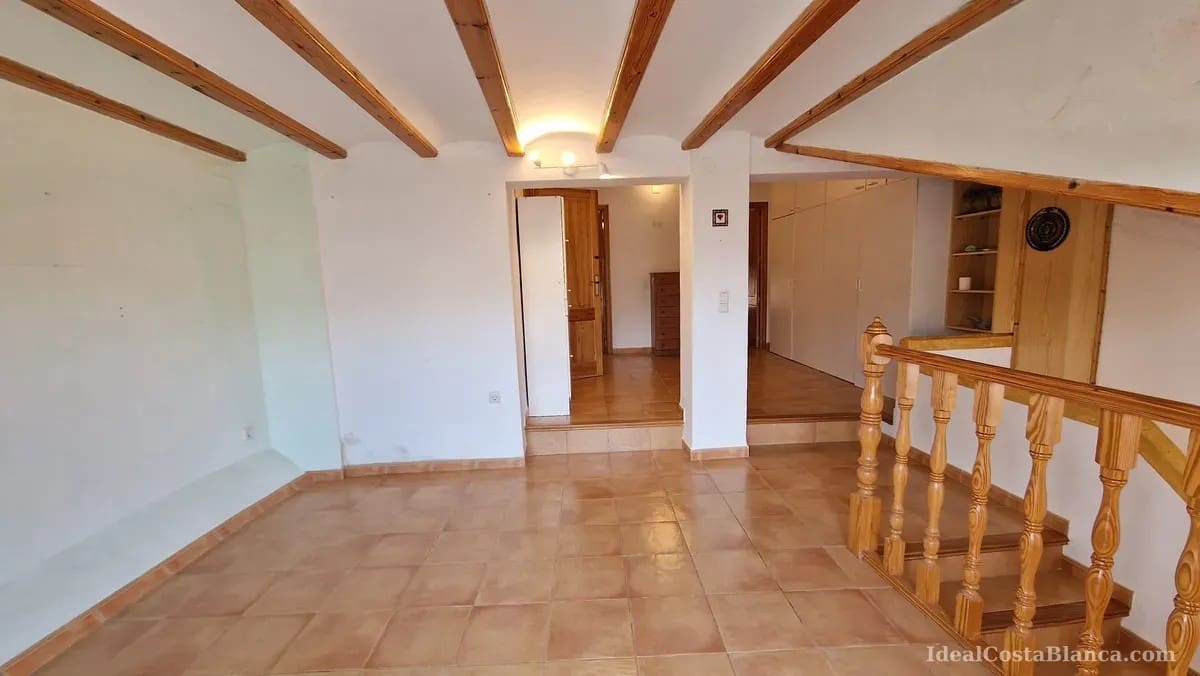 5 bedroom Townhouse for sale in Benimantell - € 249,000 (Ref: 9847946)