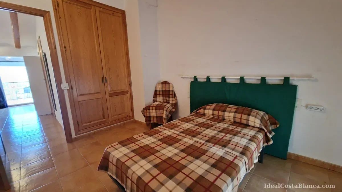 5 bedroom Townhouse for sale in Benimantell - € 249,000 (Ref: 9847946)