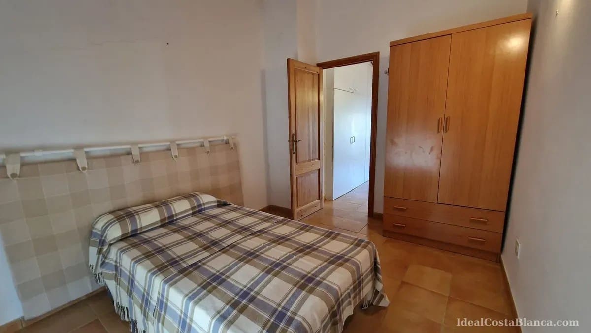 5 bedroom Townhouse for sale in Benimantell - € 249,000 (Ref: 9847946)