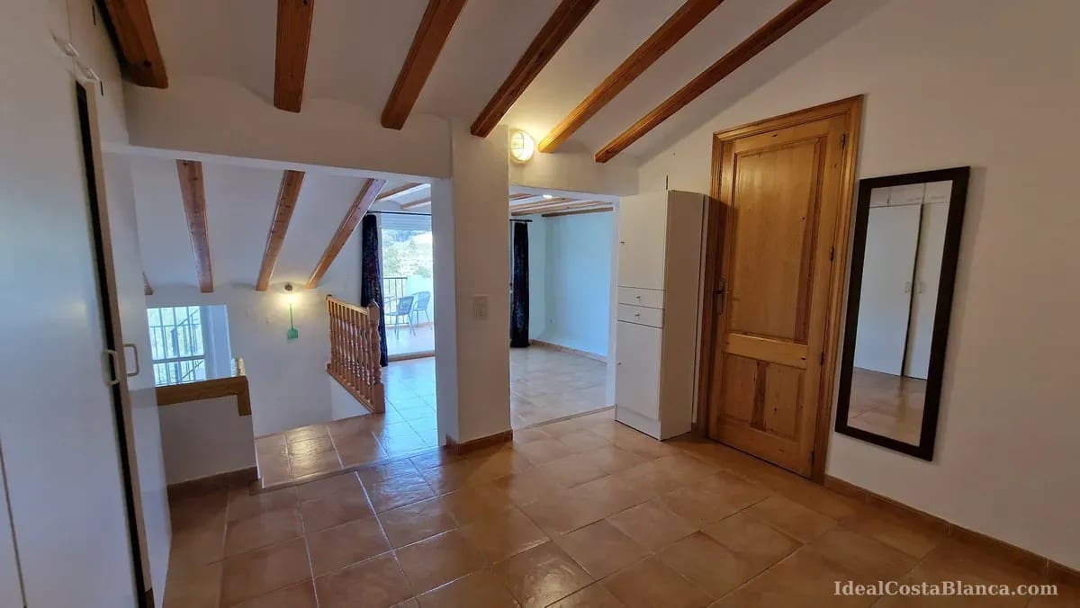 5 bedroom Townhouse for sale in Benimantell - € 249,000 (Ref: 9847946)