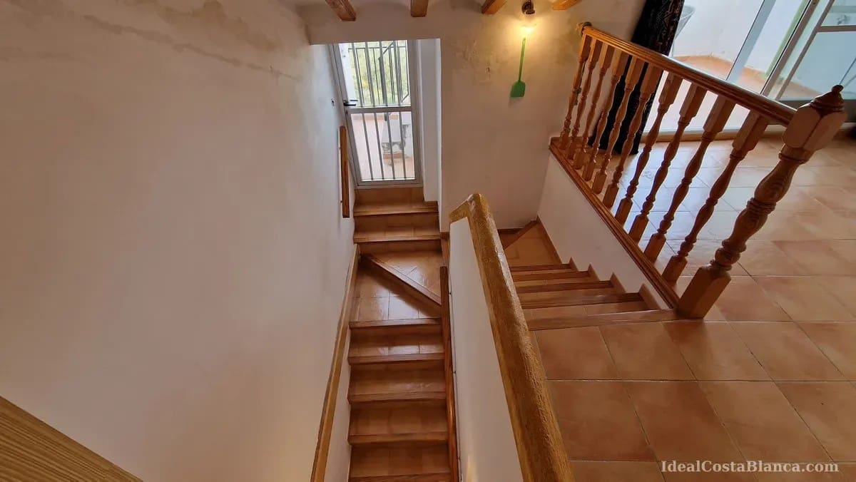 5 bedroom Townhouse for sale in Benimantell - € 249,000 (Ref: 9847946)