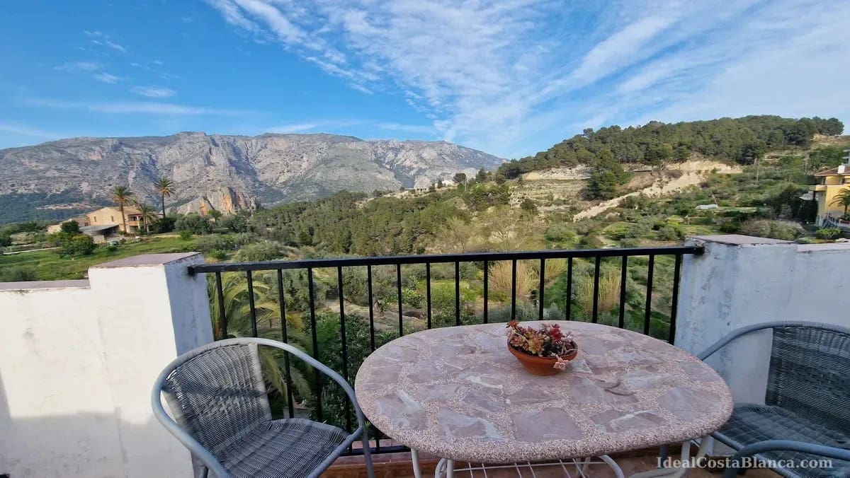 5 bedroom Townhouse for sale in Benimantell - € 249,000 (Ref: 9847946)