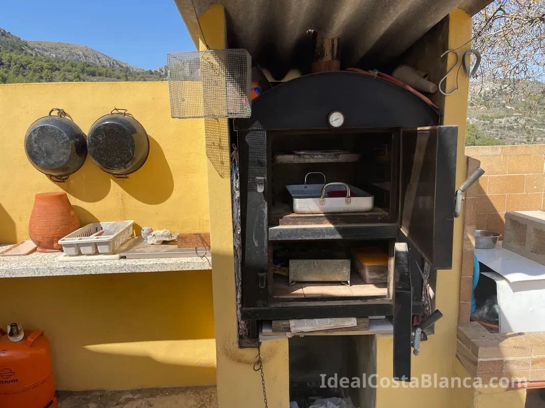 1 bedroom Finca/Country House for sale in Confrides - € 140,000 (Ref: 9847947)