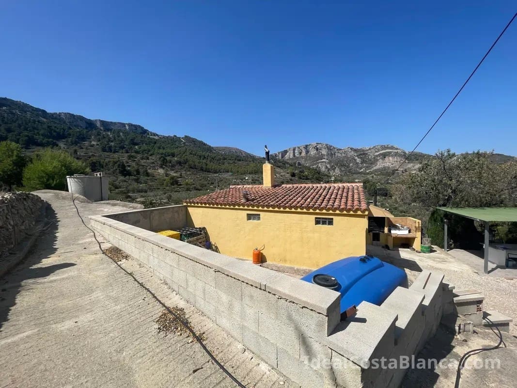 1 bedroom Finca/Country House for sale in Confrides - € 140,000 (Ref: 9847947)