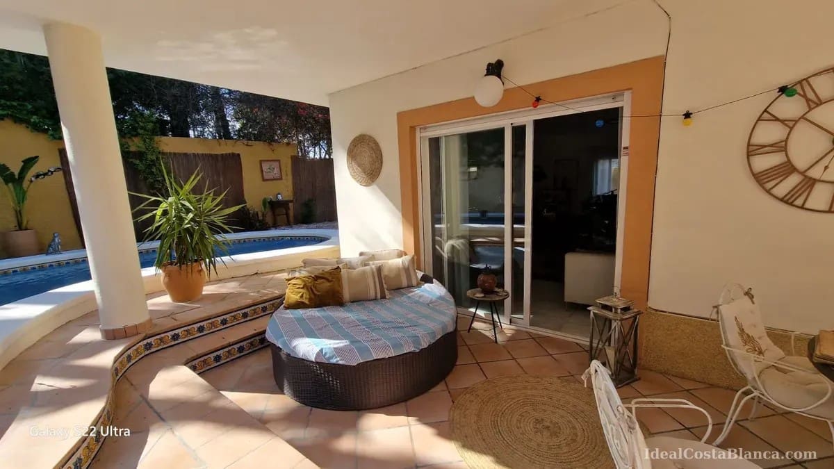 4 soveværelse Byhus til salg i Albir med swimmingpool garage - € 599.000 (Ref: 9847948)