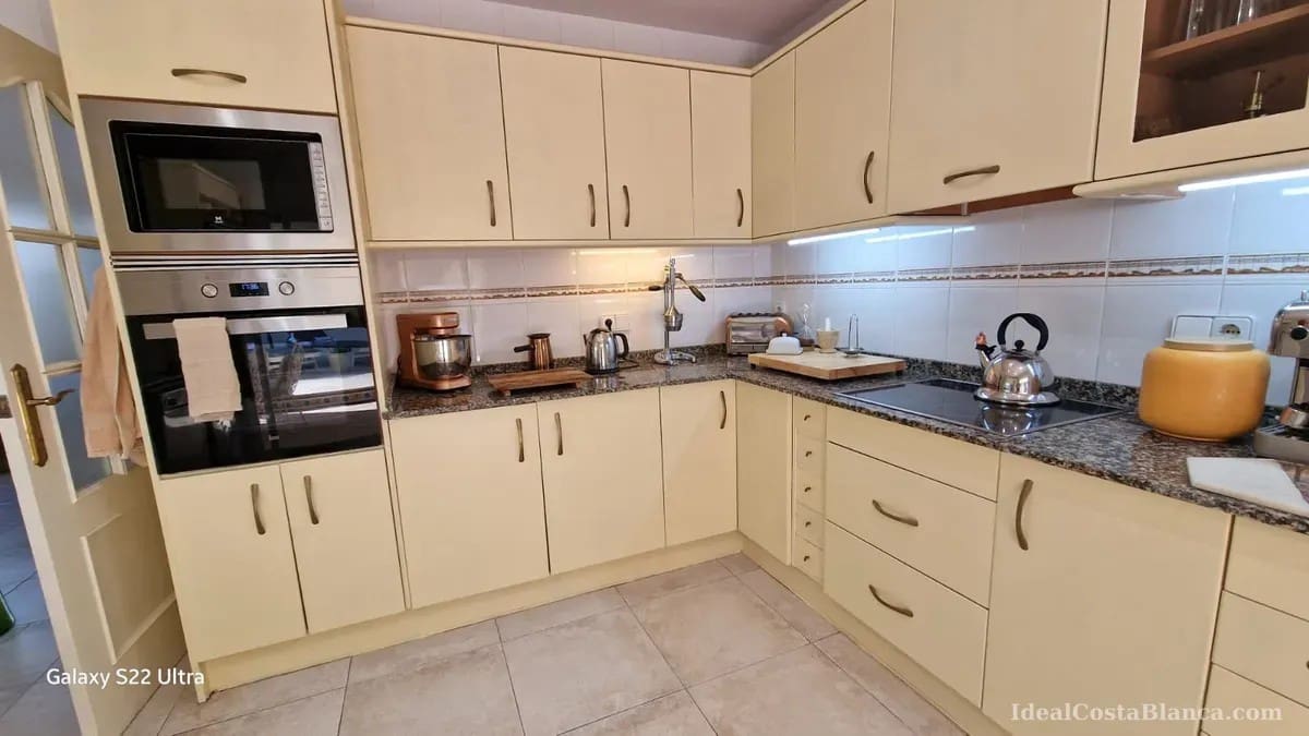 4 soveværelse Byhus til salg i Albir med swimmingpool garage - € 599.000 (Ref: 9847948)