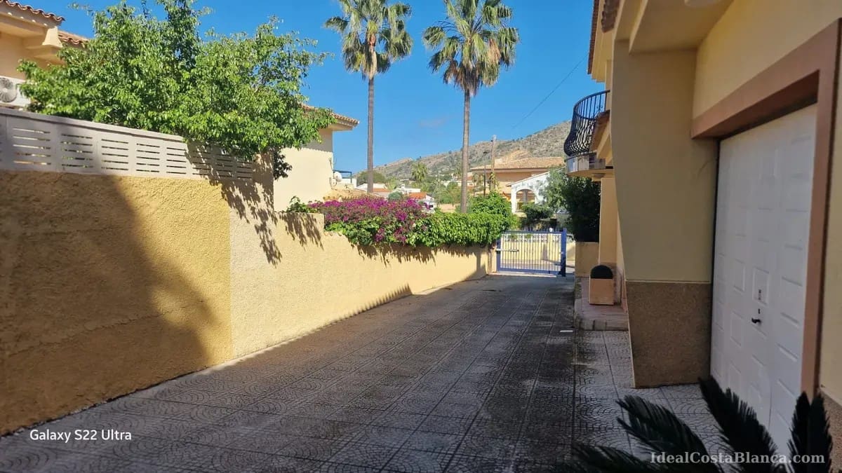 4 soveværelse Byhus til salg i Albir med swimmingpool garage - € 599.000 (Ref: 9847948)