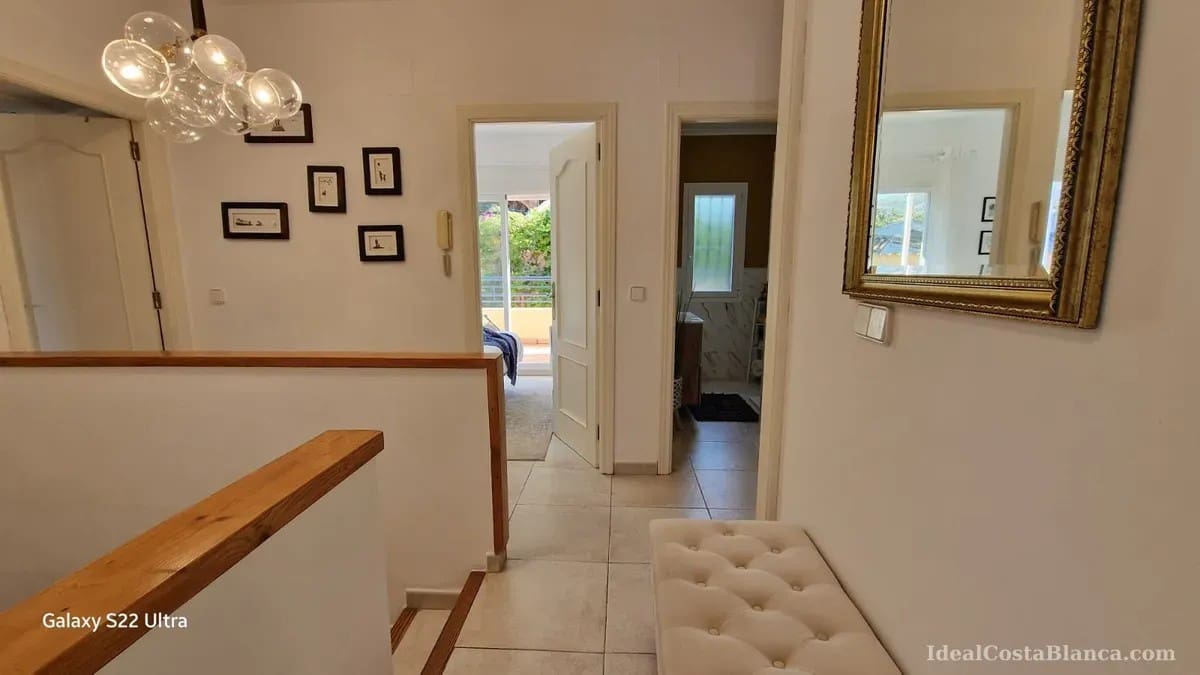 4 soveværelse Byhus til salg i Albir med swimmingpool garage - € 599.000 (Ref: 9847948)