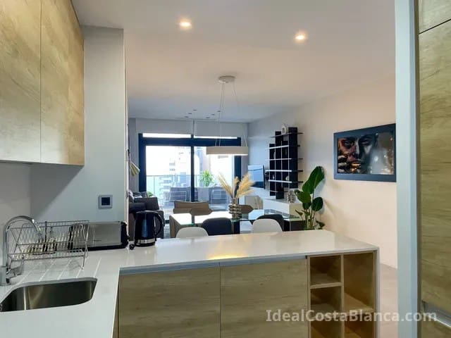 2 soveværelse Lejlighed til salg i Benidorm med swimmingpool garage - € 599.000 (Ref: 9847952)