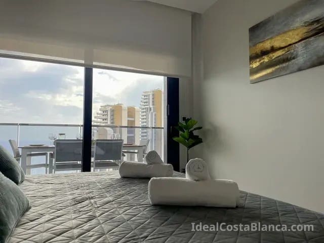 2 soveværelse Lejlighed til salg i Benidorm med swimmingpool garage - € 599.000 (Ref: 9847952)