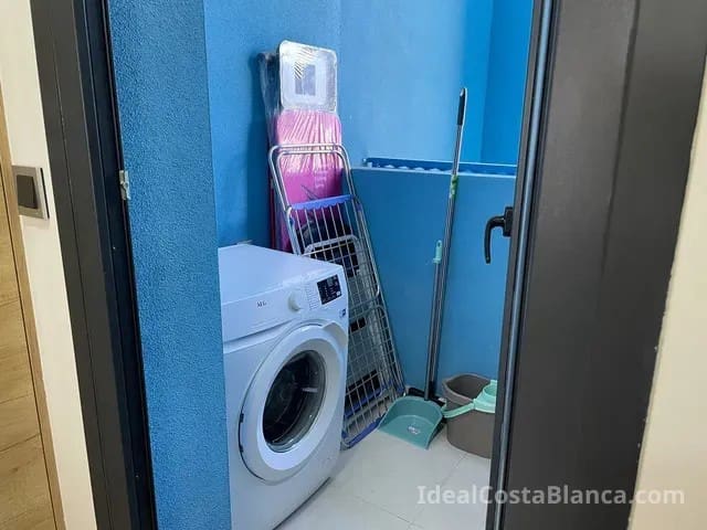 2 soveværelse Lejlighed til salg i Benidorm med swimmingpool garage - € 599.000 (Ref: 9847952)