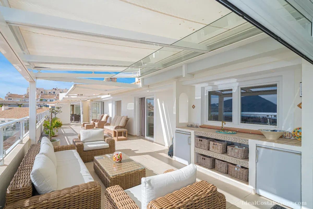 2 quarto Penthouse para venda em Altea com piscina garagem - 1 495 000 € (Ref: 9847953)