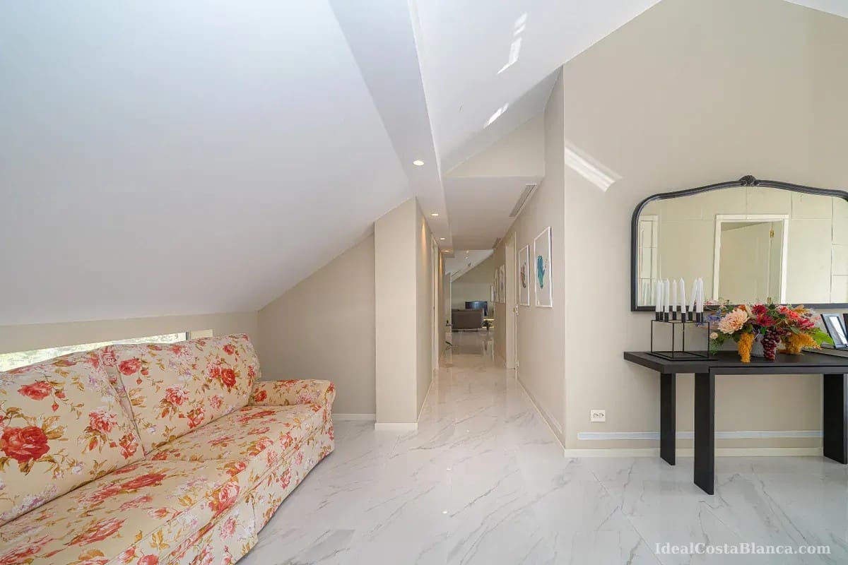 2 quarto Penthouse para venda em Altea com piscina garagem - 1 495 000 € (Ref: 9847953)