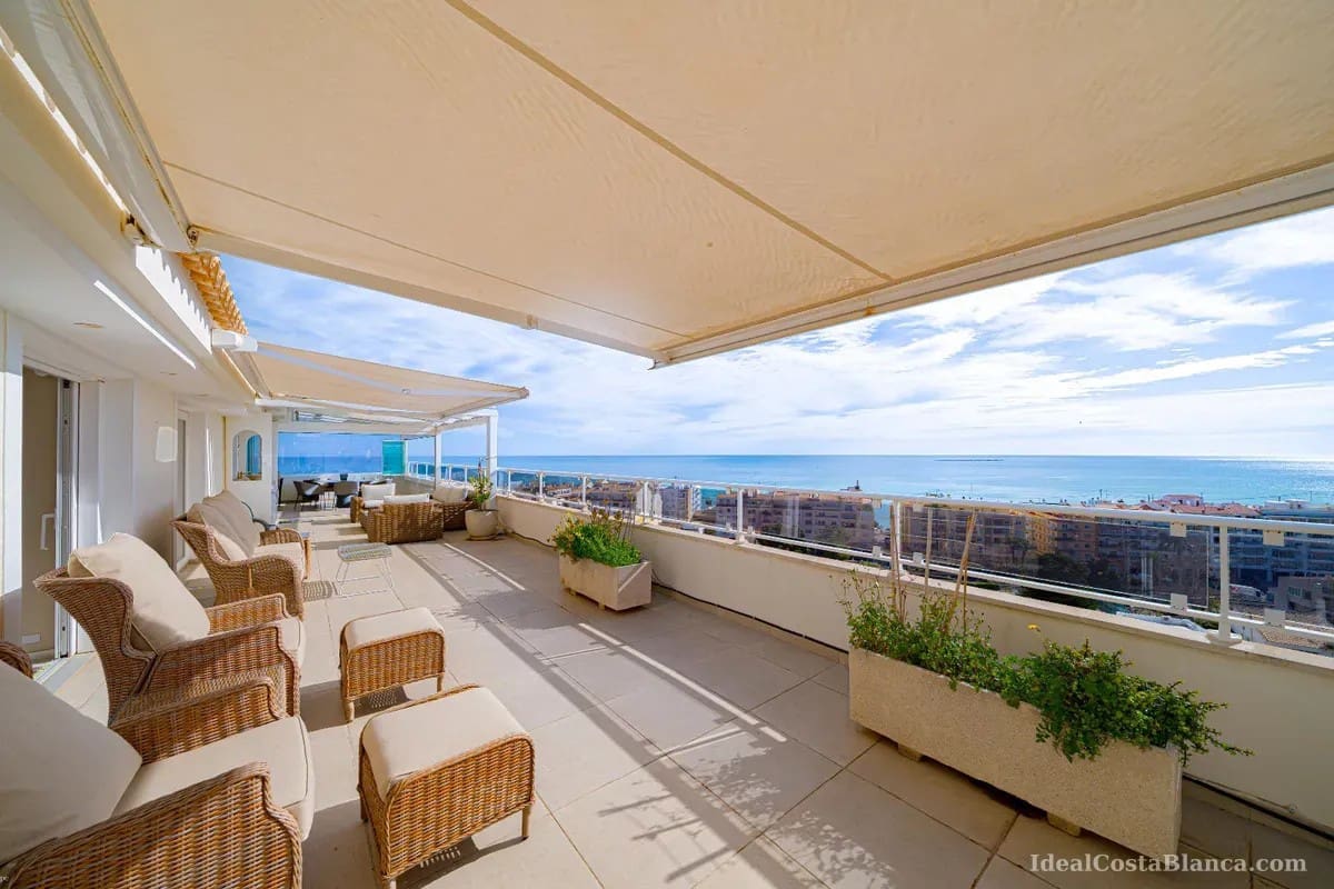 2 quarto Penthouse para venda em Altea com piscina garagem - 1 495 000 € (Ref: 9847953)