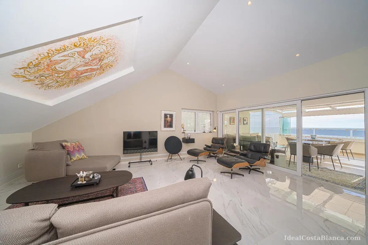 2 quarto Penthouse para venda em Altea com piscina garagem - 1 495 000 € (Ref: 9847953)