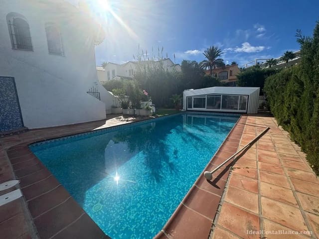 5 soveværelse Villa til salg i Albir, Alfaz del Pi / L'Alfàs del Pi med swimmingpool garage - € 795.000 (Ref: 9847955)