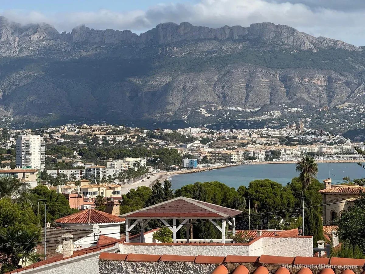 5 soveværelse Villa til salg i Albir med swimmingpool garage - € 795.000 (Ref: 9847955)