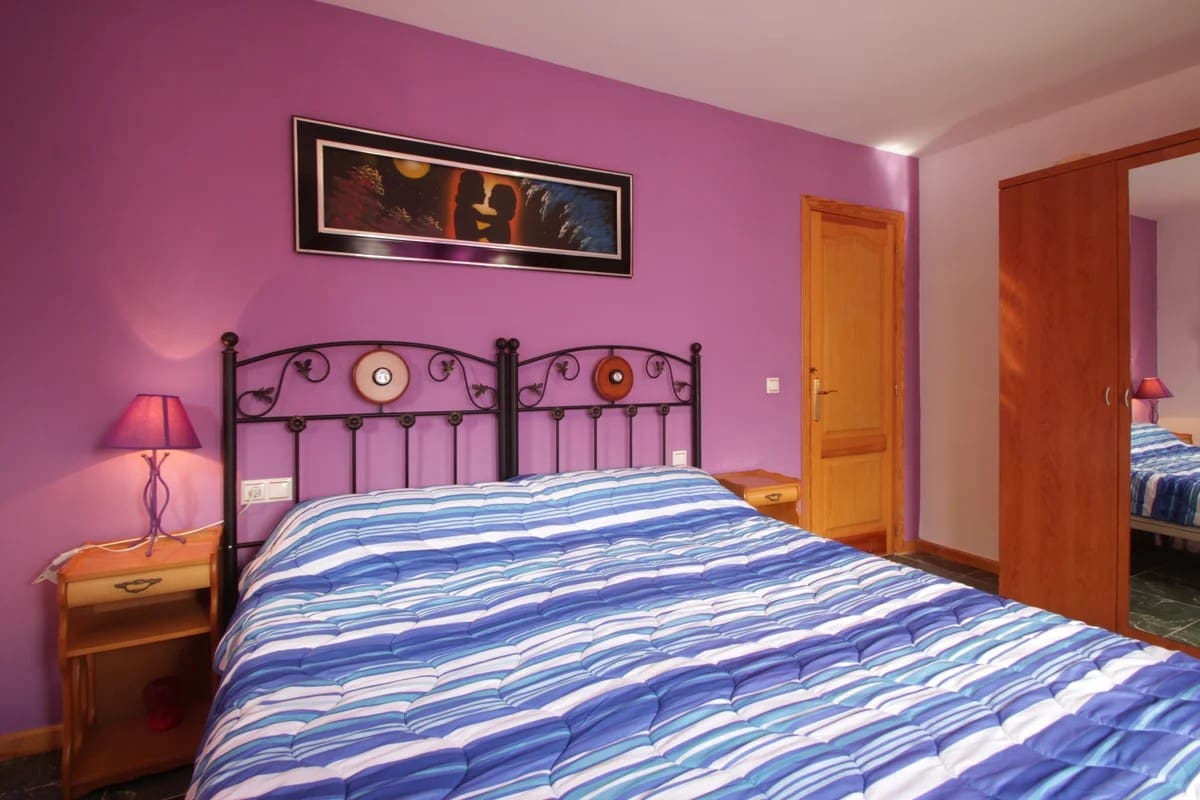 5 bedroom Villa for sale in Confrides with pool garage - € 380,000 (Ref: 9847960)