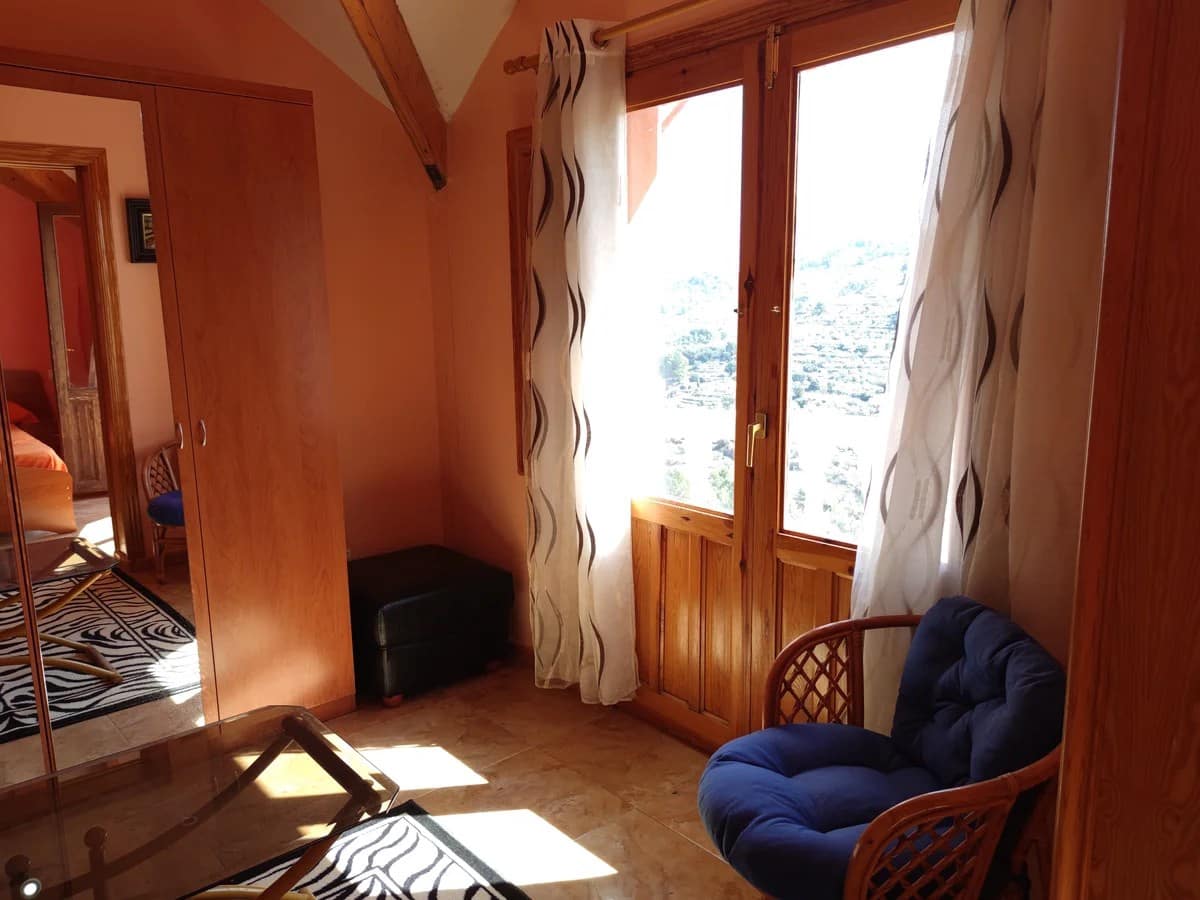 5 bedroom Villa for sale in Confrides with pool garage - € 380,000 (Ref: 9847960)