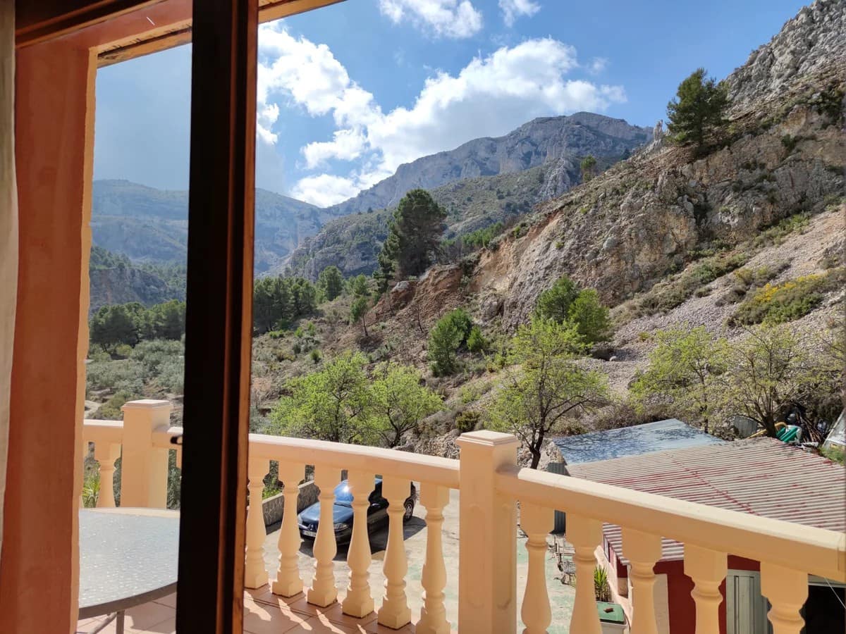 5 bedroom Villa for sale in Confrides with pool garage - € 380,000 (Ref: 9847960)
