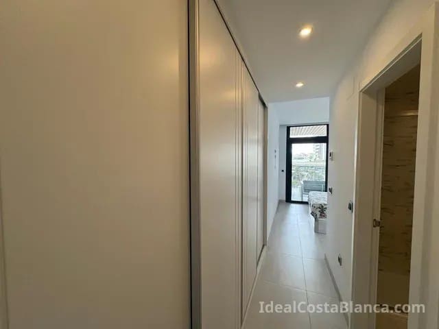 Apartamento de 3 habitaciones en Benidorm en venta con piscina garaje - 649.000 € (Ref: 9847962)