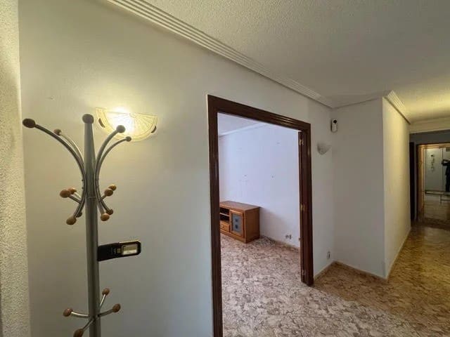 4 soveværelse Lejlighed til salg i Benidorm med swimmingpool garage - € 319.000 (Ref: 9847964)