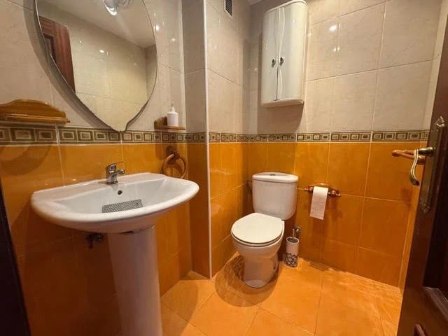 4 soveværelse Lejlighed til salg i Benidorm med swimmingpool garage - € 319.000 (Ref: 9847964)