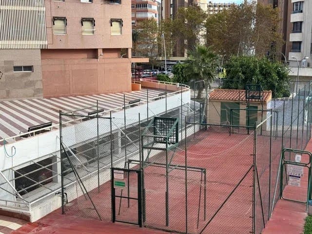 4 soveværelse Lejlighed til salg i Benidorm med swimmingpool garage - € 319.000 (Ref: 9847964)