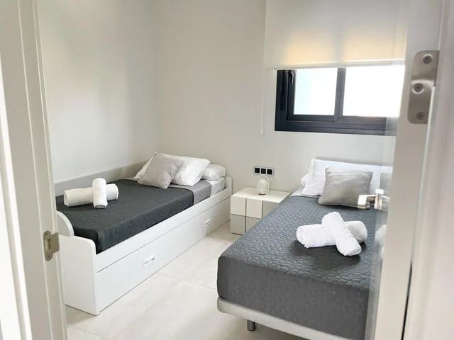3 soveværelse Lejlighed til salg i Benidorm med swimmingpool garage - € 699.000 (Ref: 9847965)
