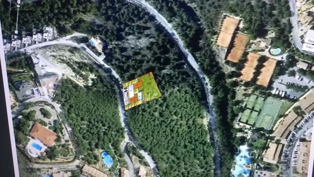 Rakentamaton maa myytävänä paikassa Altea - 250 000 € (Ref: 9847966)
