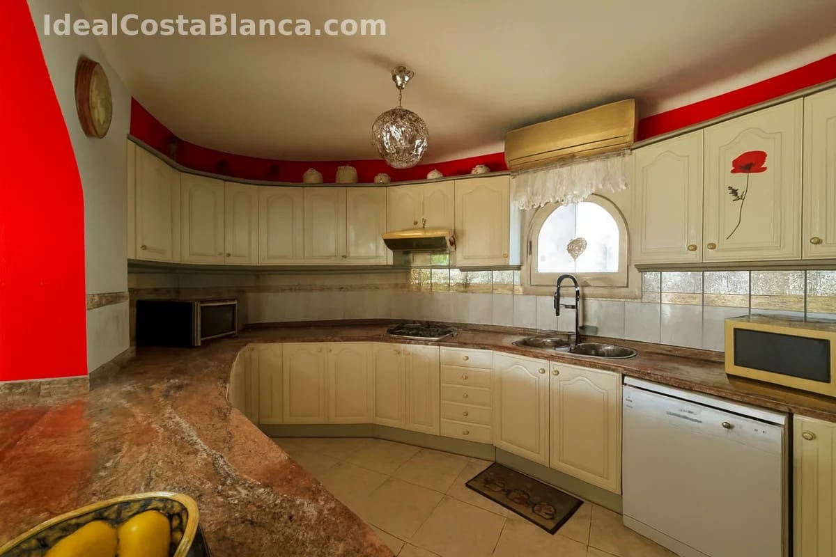3 soveværelse Finca/Landehus til salg i Alfaz del Pi / L'Alfas del Pi med swimmingpool - € 469.000 (Ref: 9847967)