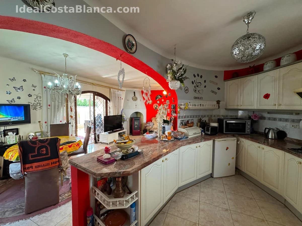 3 soveværelse Finca/Landehus til salg i Alfaz del Pi / L'Alfas del Pi med swimmingpool - € 469.000 (Ref: 9847967)