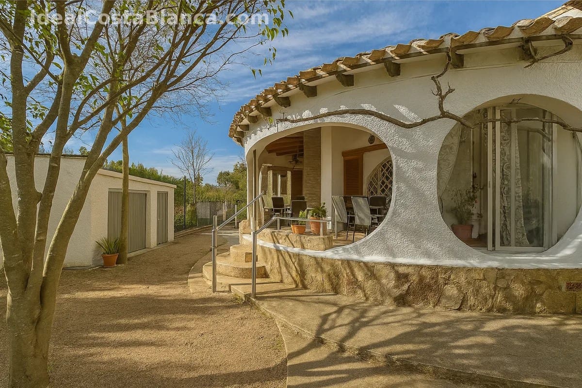 3 soveværelse Finca/Landehus til salg i Alfaz del Pi / L'Alfas del Pi med swimmingpool - € 469.000 (Ref: 9847967)