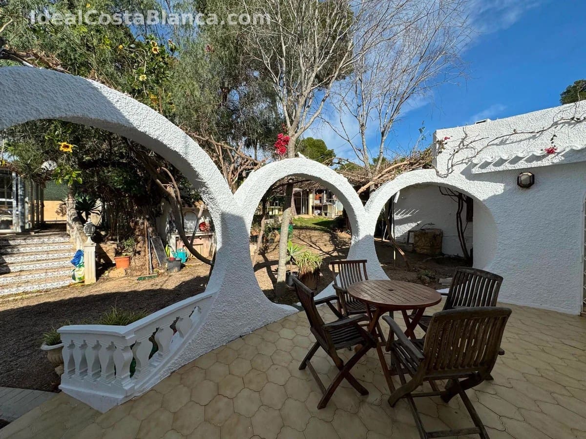 3 soveværelse Finca/Landehus til salg i Alfaz del Pi / L'Alfas del Pi med swimmingpool - € 469.000 (Ref: 9847967)