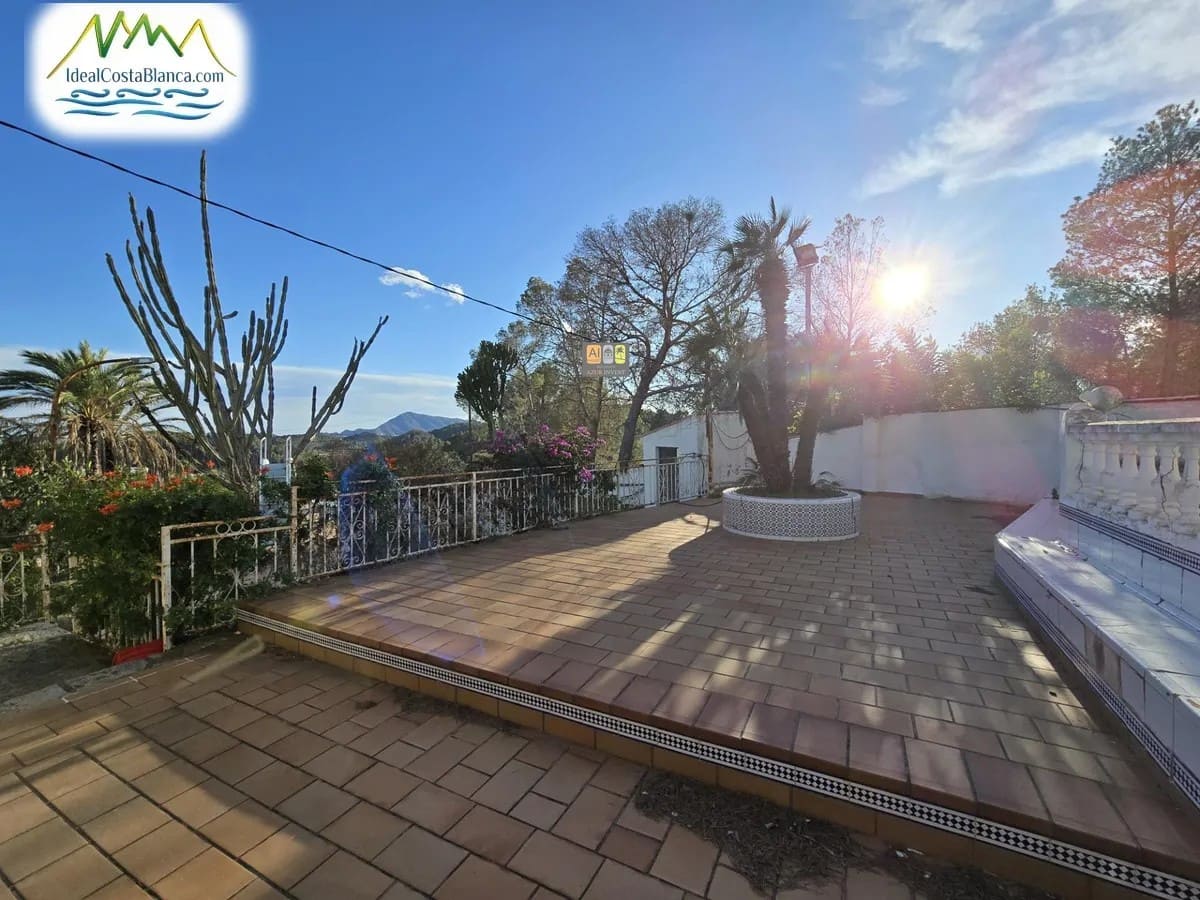 4 soveværelse Byhus til salg i Altea med swimmingpool - € 550.000 (Ref: 9847970)