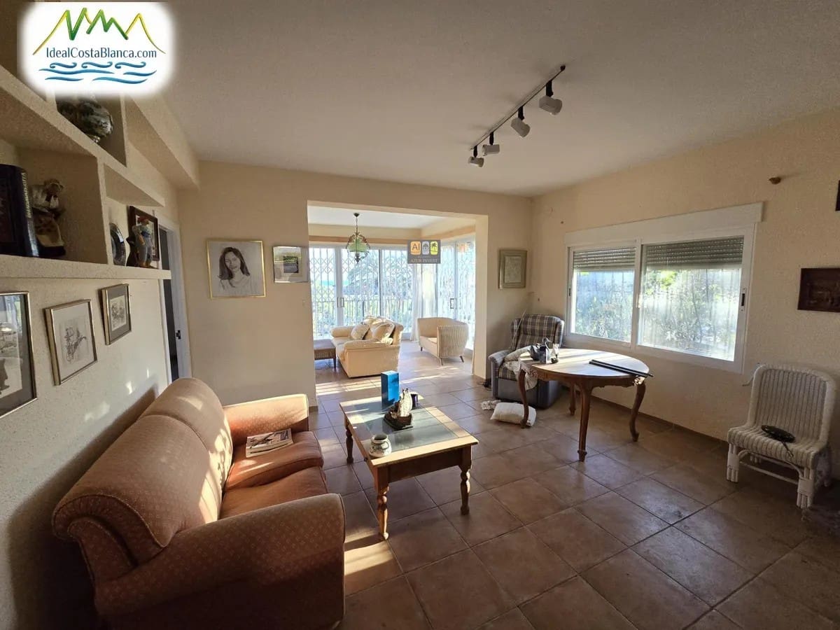 4 soveværelse Byhus til salg i Altea med swimmingpool - € 550.000 (Ref: 9847970)