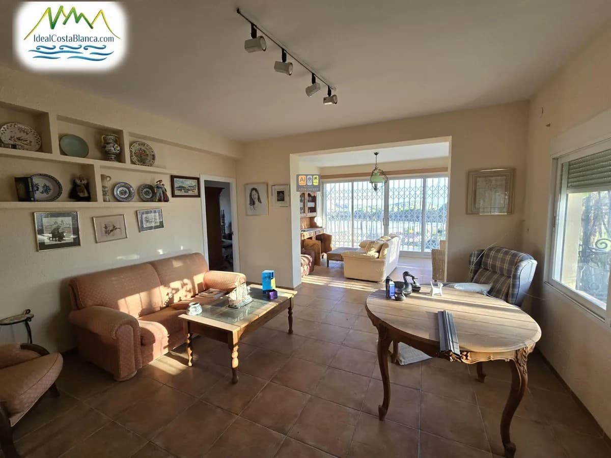 4 soveværelse Byhus til salg i Altea med swimmingpool - € 550.000 (Ref: 9847970)