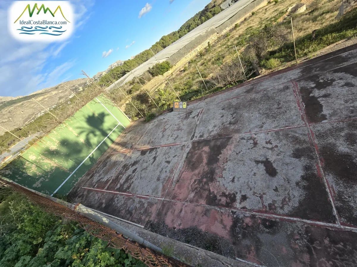 4 soveværelse Byhus til salg i Altea med swimmingpool - € 550.000 (Ref: 9847970)
