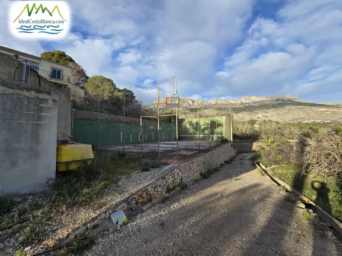 4 soveværelse Byhus til salg i Altea med swimmingpool - € 550.000 (Ref: 9847970)