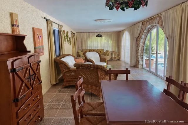 5 soveværelse Finca/Landehus til salg i Benimantell med swimmingpool garage - € 380.000 (Ref: 9847971)