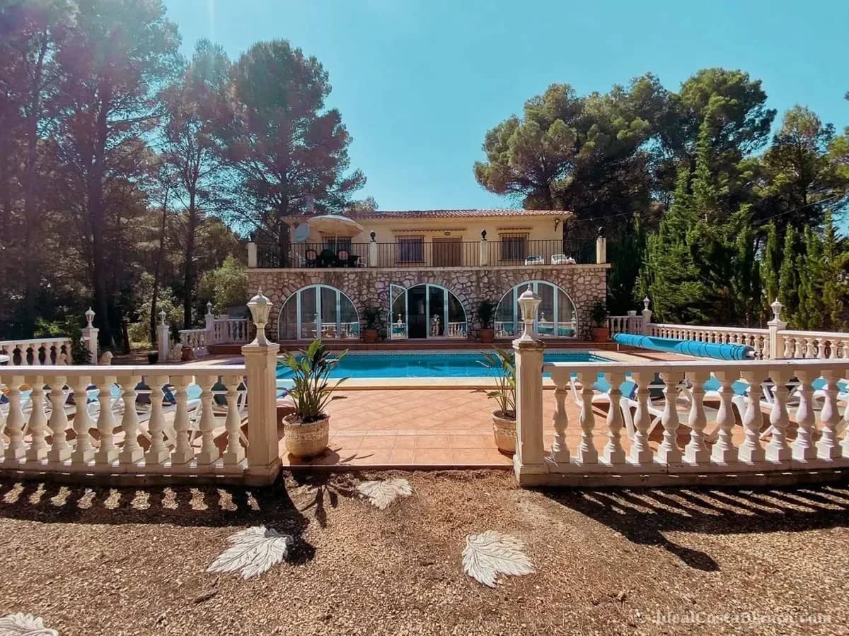 5 bedroom Finca/Country House for sale in Benimantell with pool garage - € 380,000 (Ref: 9847971)
