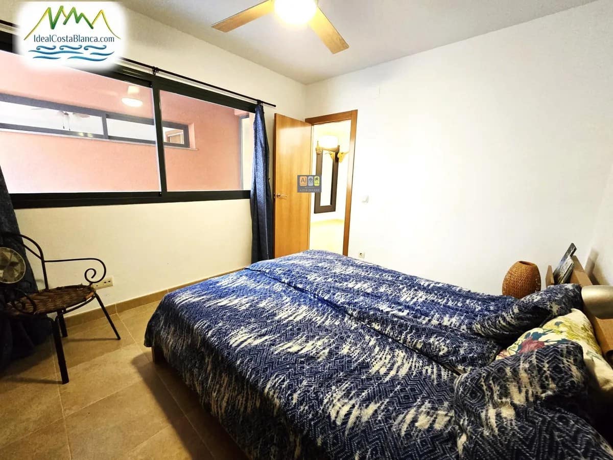 3 makuuhuone Omakotitalo myytävänä paikassa Altea mukana uima-altaan - 475 000 € (Ref: 9847973)