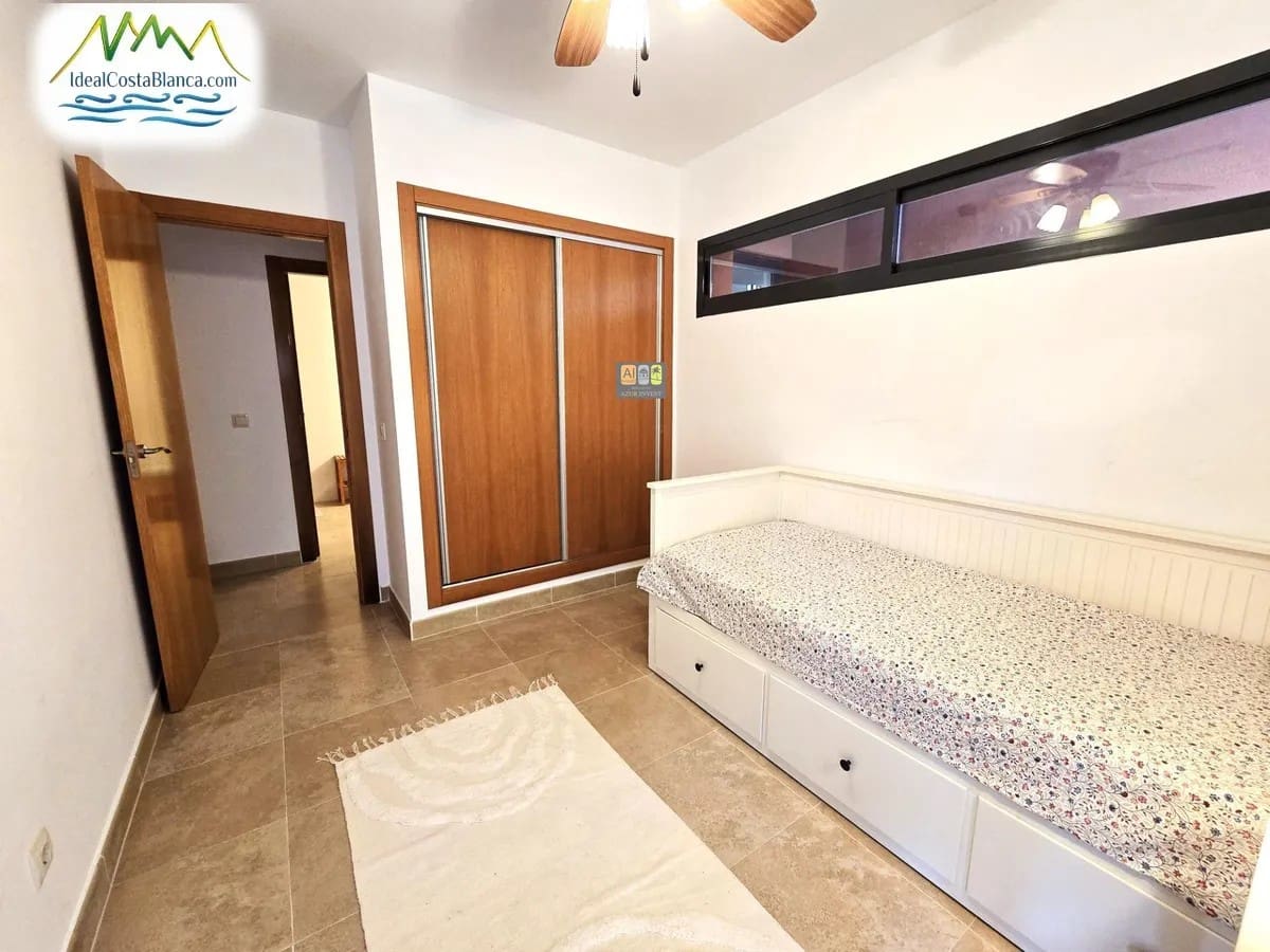 3 makuuhuone Omakotitalo myytävänä paikassa Altea mukana uima-altaan - 475 000 € (Ref: 9847973)