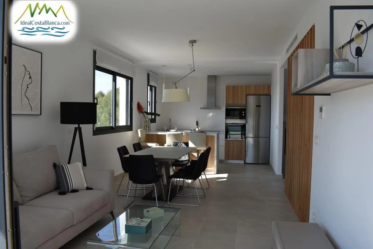3 soveværelse Byhus til salg i La Nucia med swimmingpool garage - € 515.000 (Ref: 9847976)
