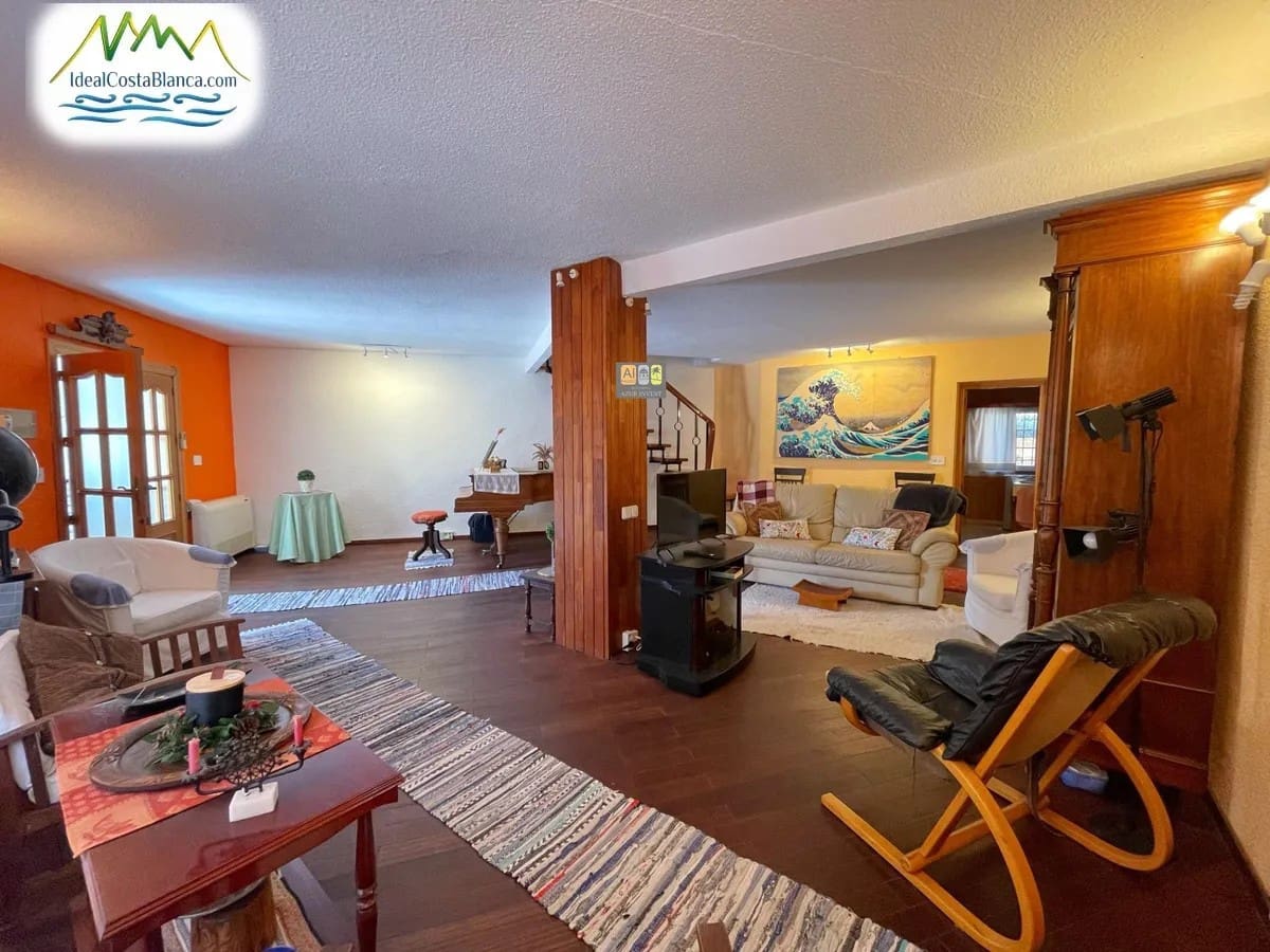 4 slaapkamer Huis te koop in Altea met zwembad garage - € 415.000 (Ref: 9847979)