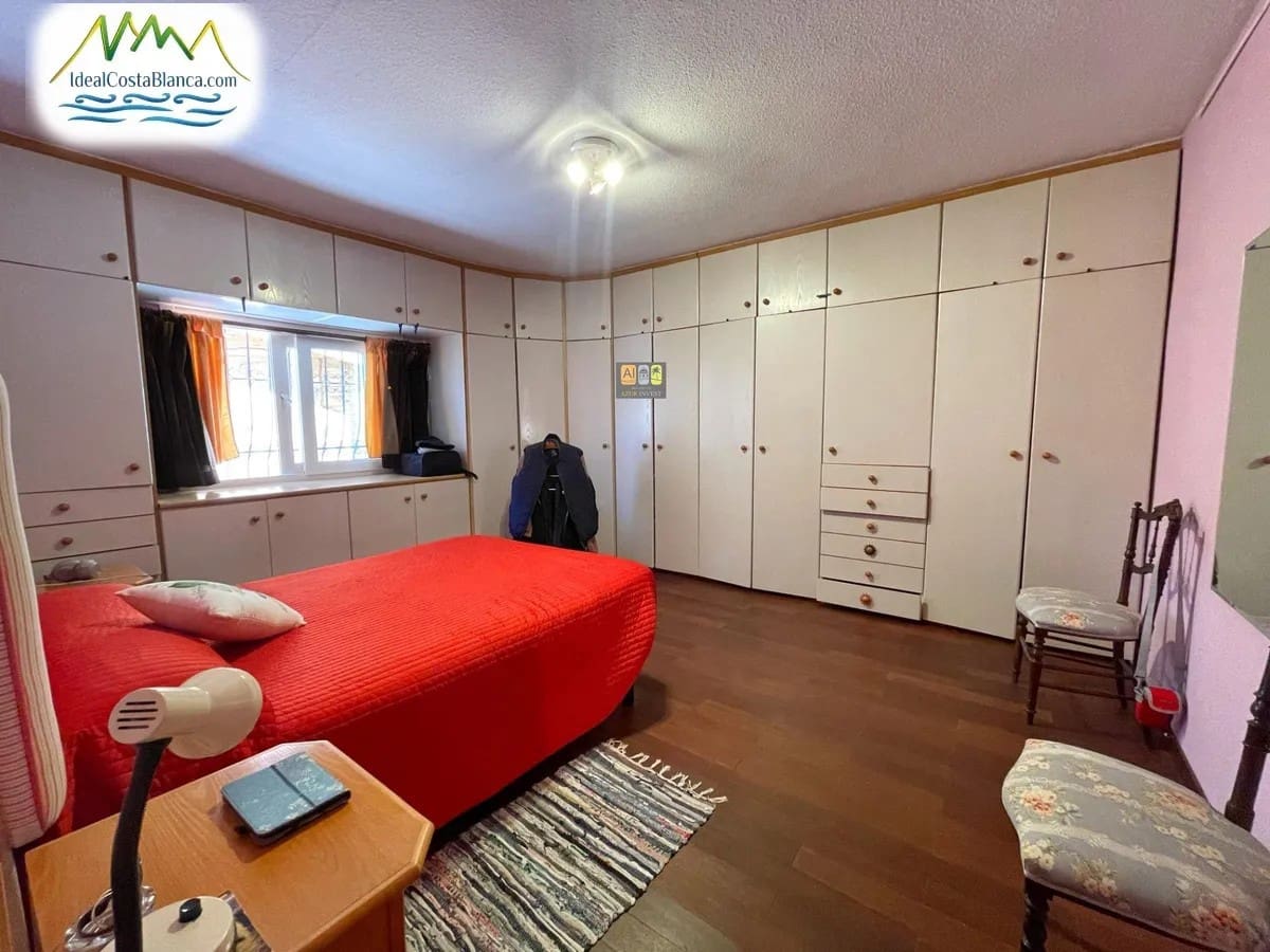 4 slaapkamer Huis te koop in Altea met zwembad garage - € 415.000 (Ref: 9847979)